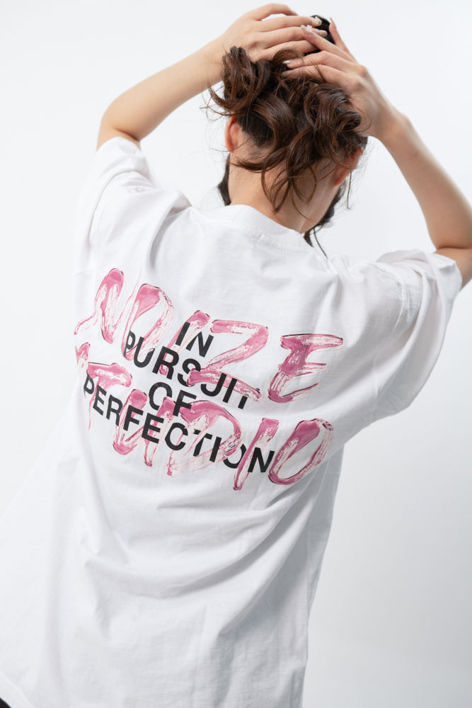 NOIZE STUDIO Signature Graffiti - Oversized Tshirt  (white)